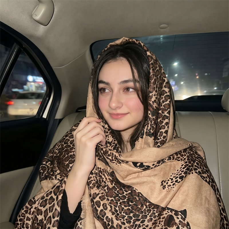 Hijab e lenço vintage com esta - Vintage Fashion Women avaliação e preço