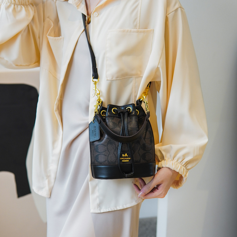 Nova bolsa vintage feminina es - Vintage Fashion Boutique avaliação e preço